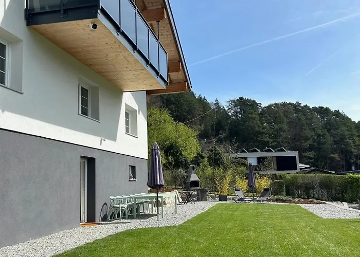 Mit Garten Und Panoramablick In Apartmán